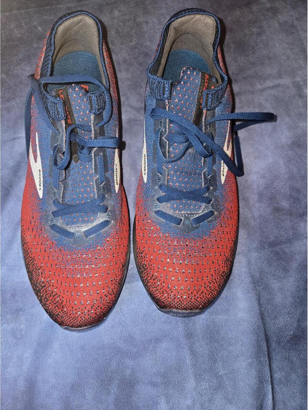 Like new brooks mens shoes - Picture 3 of 5